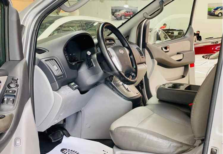 Hyundai Grand Starex I