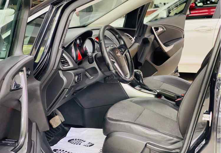Opel Astra J Рестайлинг