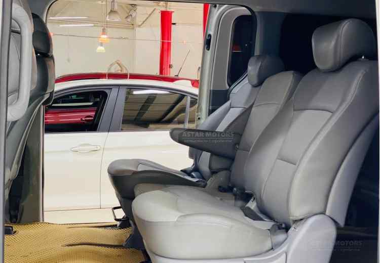 Hyundai Grand Starex I