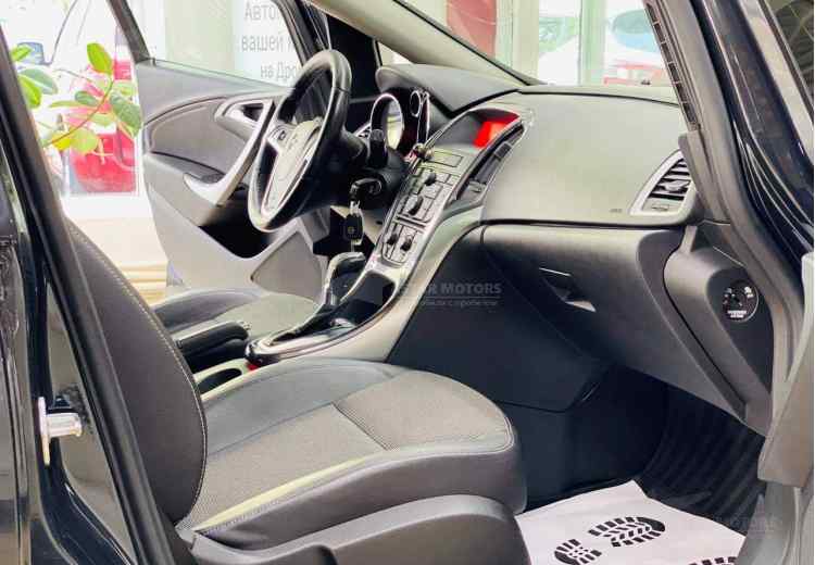 Opel Astra J Рестайлинг