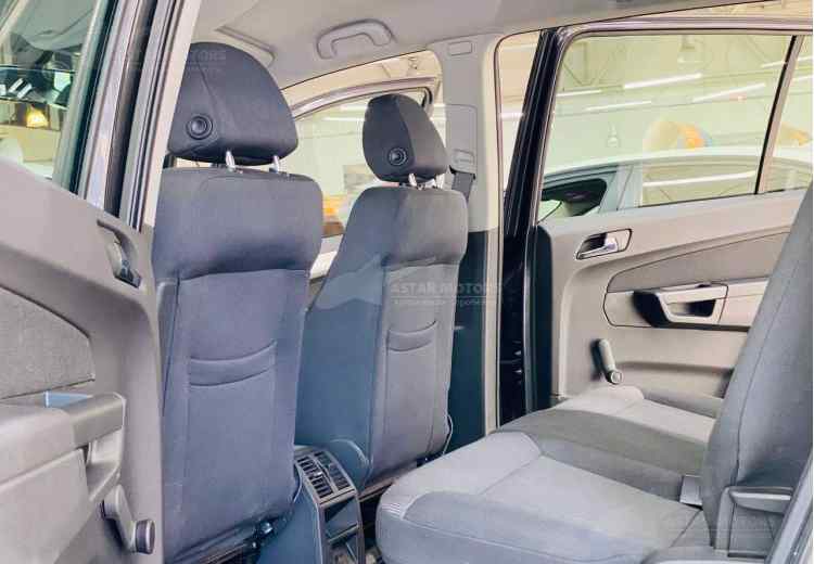 Opel Zafira B Рестайлинг