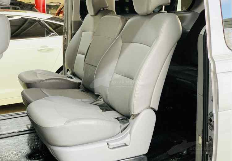 Hyundai Grand Starex I