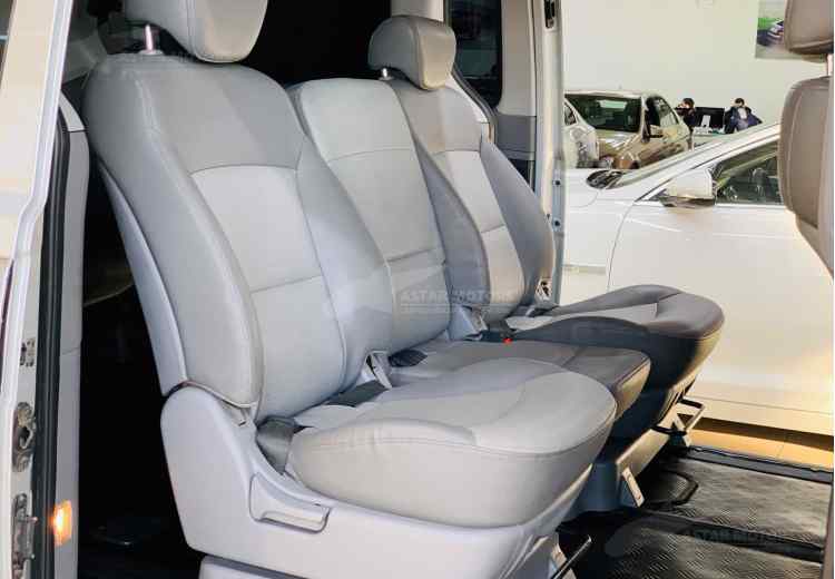 Hyundai Grand Starex I