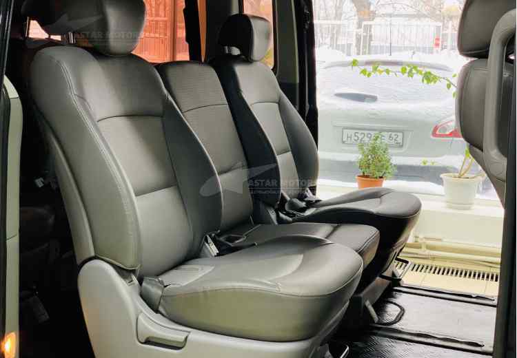 Hyundai Grand Starex I