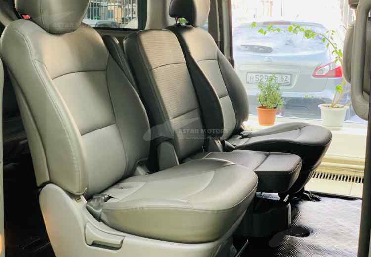 Hyundai Grand Starex I