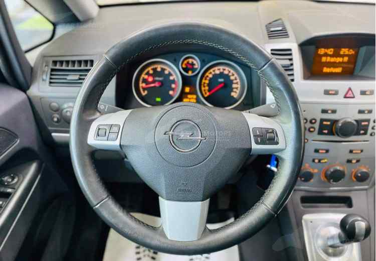 Opel Zafira B Рестайлинг