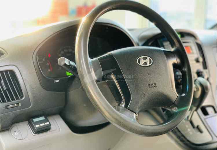 Hyundai Grand Starex I