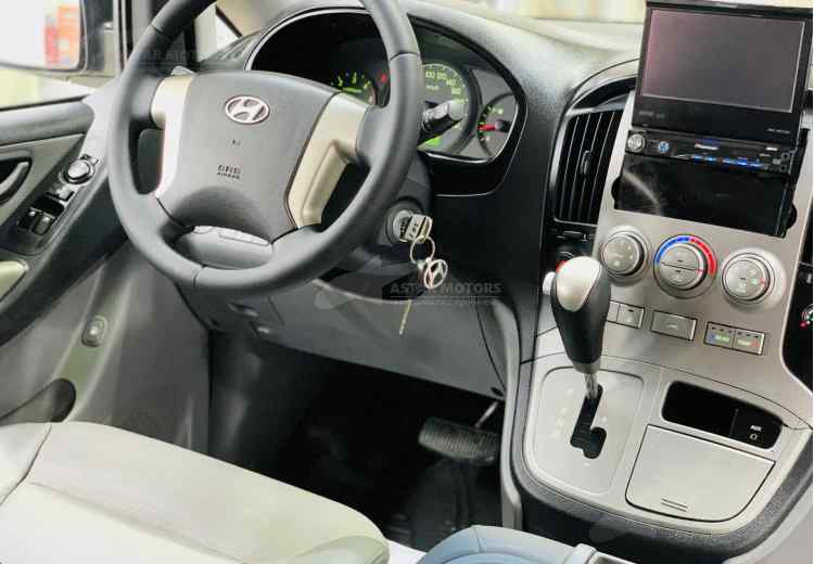 Hyundai Grand Starex I