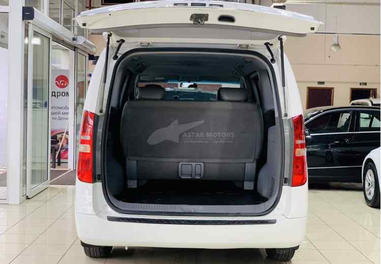 Hyundai Grand Starex I