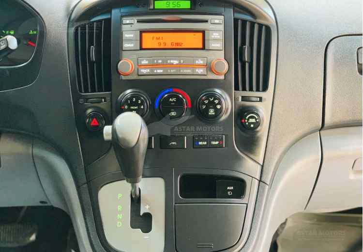 Hyundai Grand Starex I