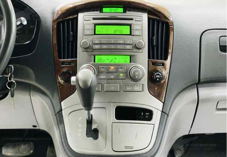 Hyundai Grand Starex I