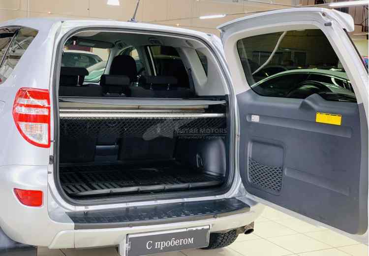 Toyota RAV4 IV (CA40)