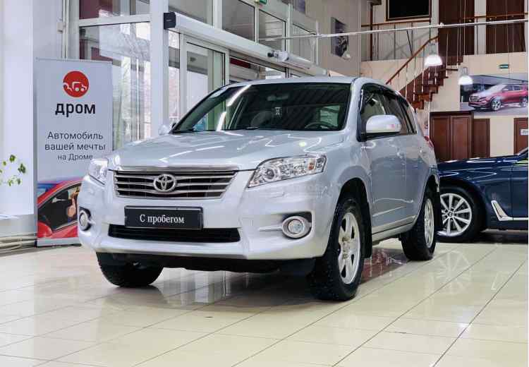 Toyota RAV4 IV (CA40)