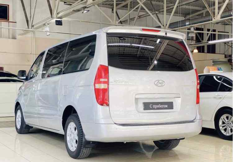 Hyundai Grand Starex I