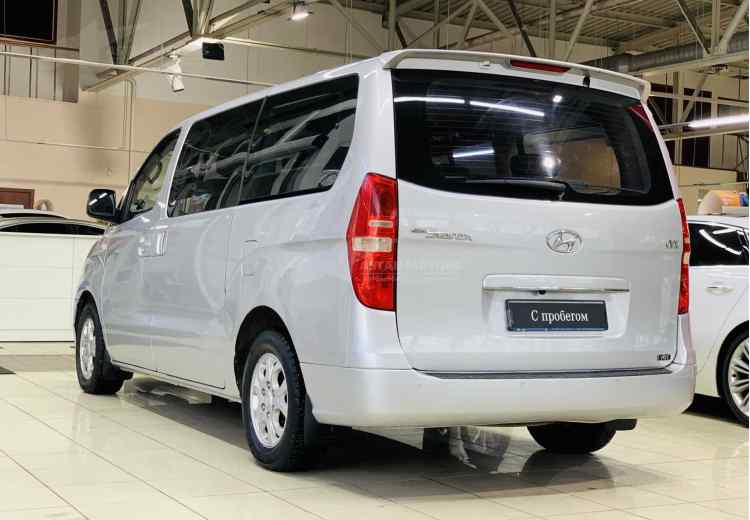 Hyundai Grand Starex I