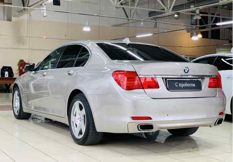 BMW 7 серии V (F01/F02/F04)