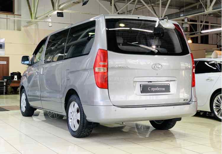 Hyundai Grand Starex I