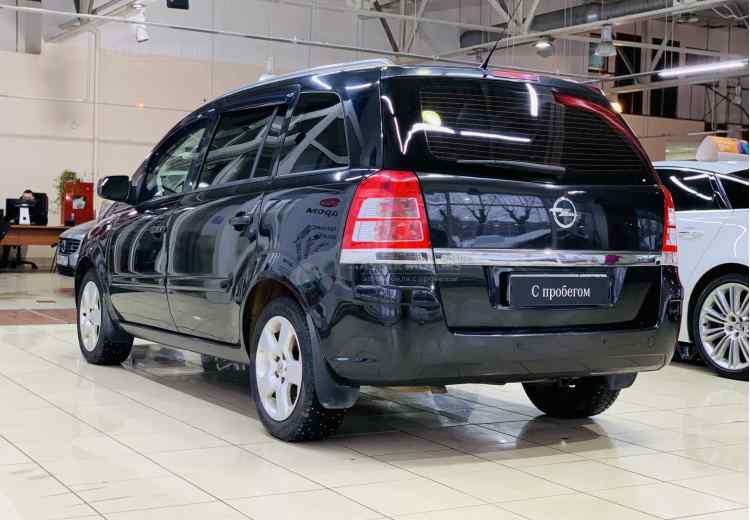 Opel Zafira B Рестайлинг