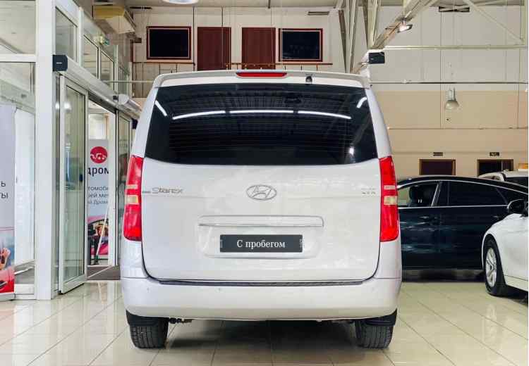 Hyundai Grand Starex I