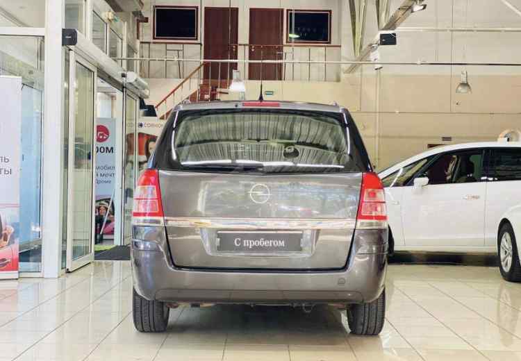 Opel Zafira B Рестайлинг