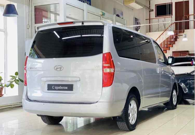 Hyundai Grand Starex I