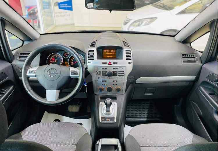 Opel Zafira B Рестайлинг