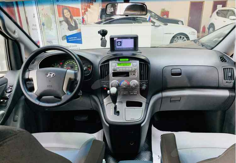 Hyundai Grand Starex I