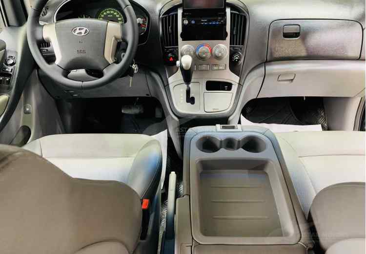 Hyundai Grand Starex I