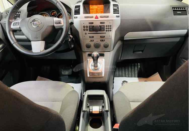 Opel Zafira B Рестайлинг
