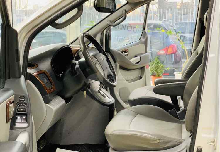 Hyundai Grand Starex I