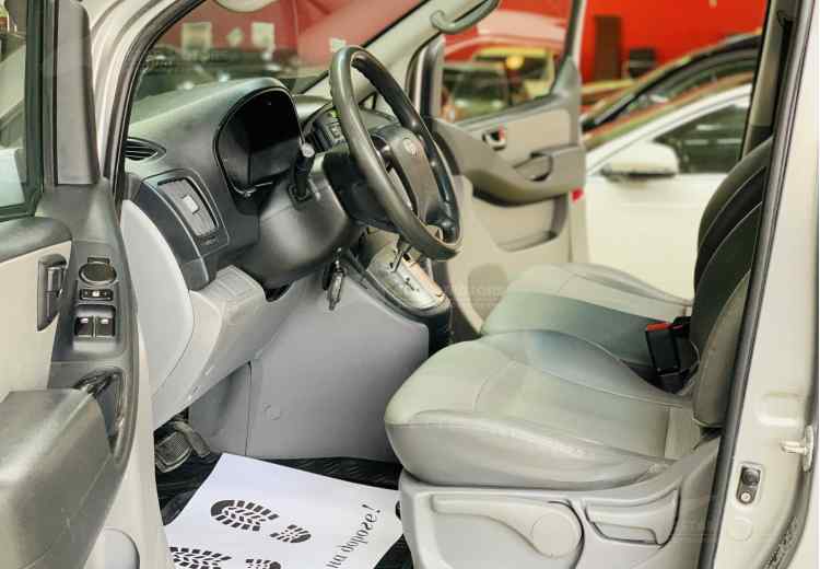 Hyundai Grand Starex I