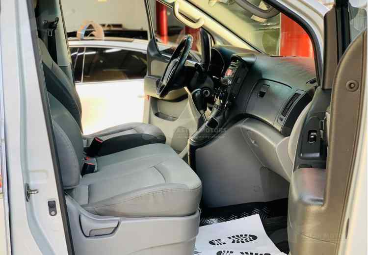 Hyundai Grand Starex I