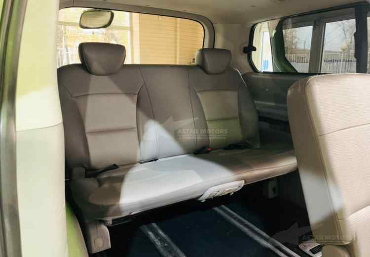 Hyundai Grand Starex I