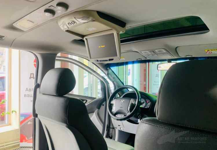 Hyundai Grand Starex I