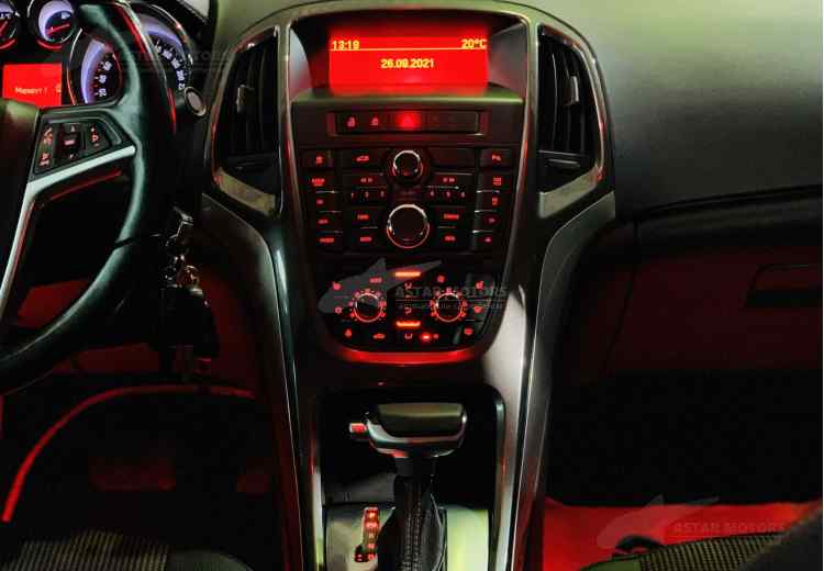 Opel Astra J Рестайлинг