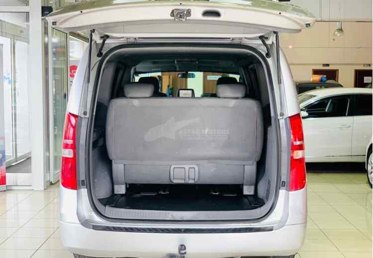 Hyundai Grand Starex I