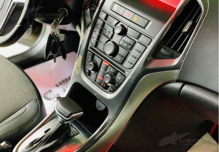 Opel Astra J Рестайлинг