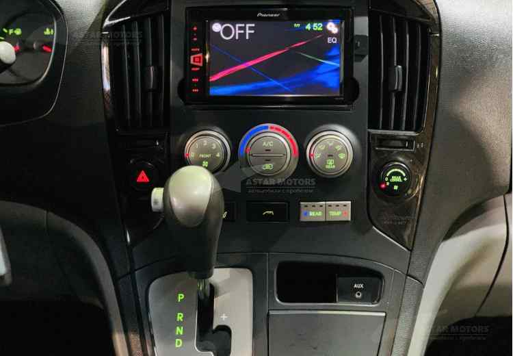 Hyundai Grand Starex I