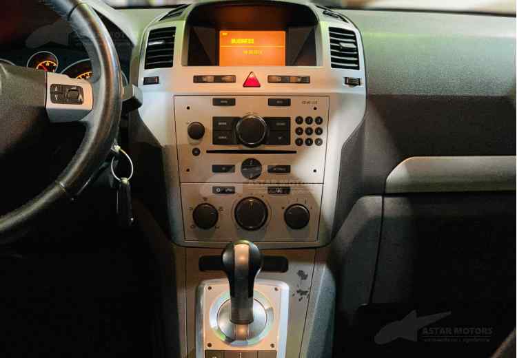 Opel Zafira B Рестайлинг