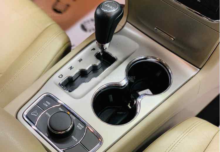 Jeep Grand Cherokee IV (WK2)