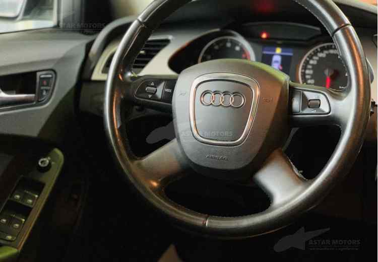 Audi A4 IV (B8)