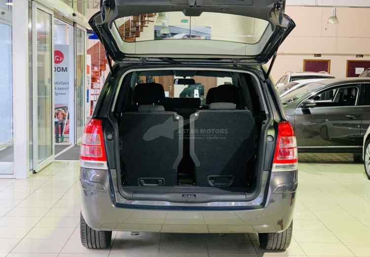 Opel Zafira B Рестайлинг