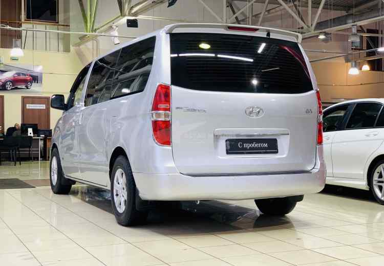 Hyundai Grand Starex I