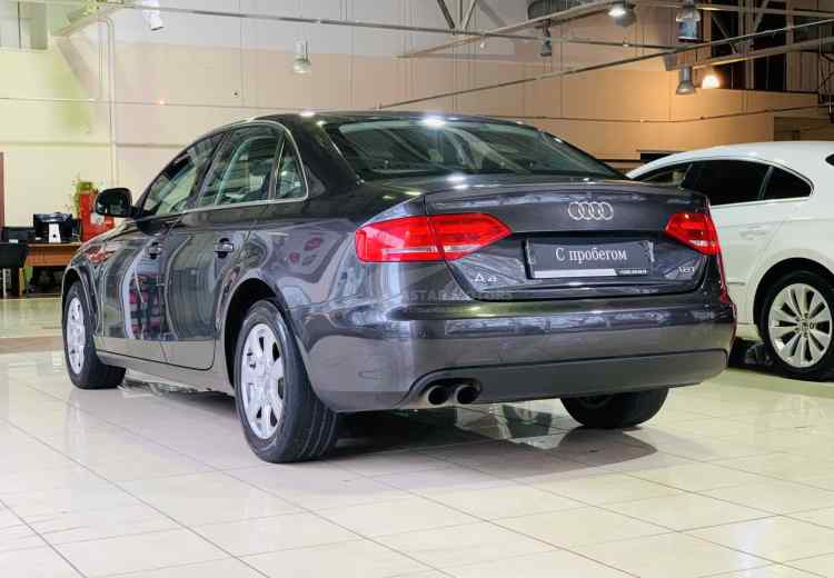 Audi A4 IV (B8)