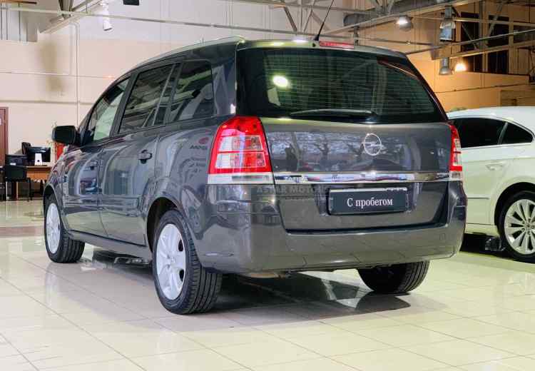 Opel Zafira B Рестайлинг