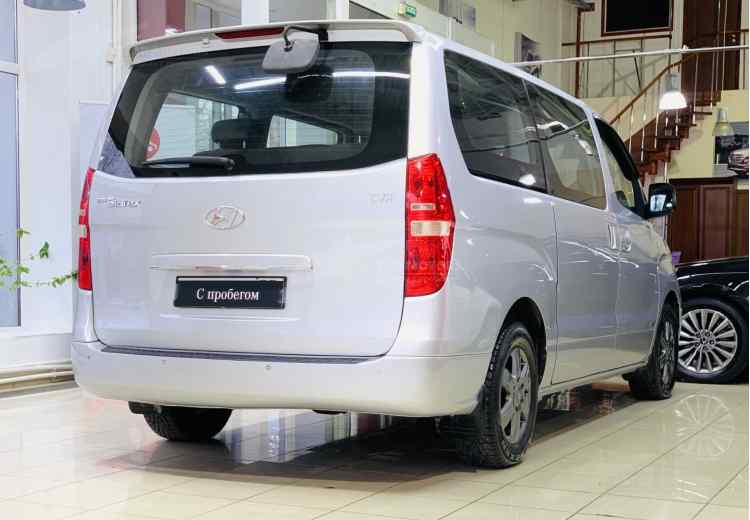 Hyundai Grand Starex I