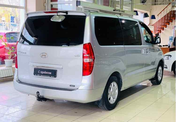 Hyundai Grand Starex I