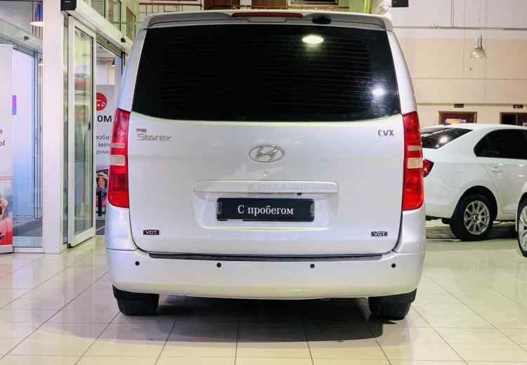 Hyundai Grand Starex I