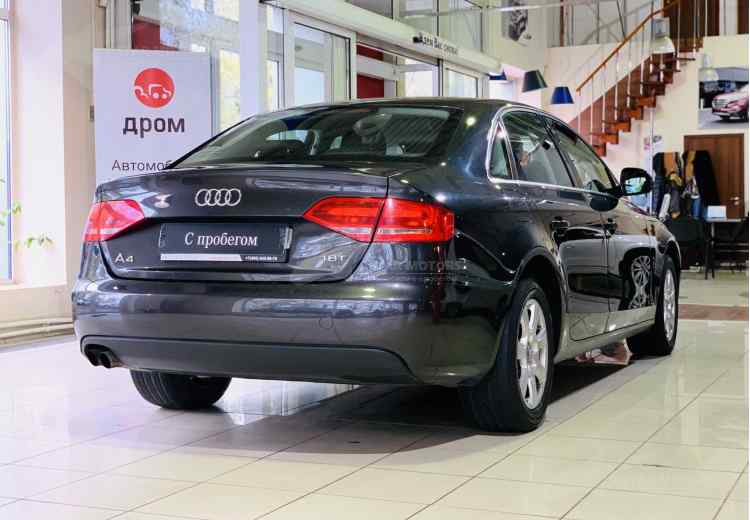 Audi A4 IV (B8)