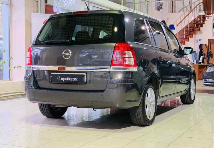 Opel Zafira B Рестайлинг